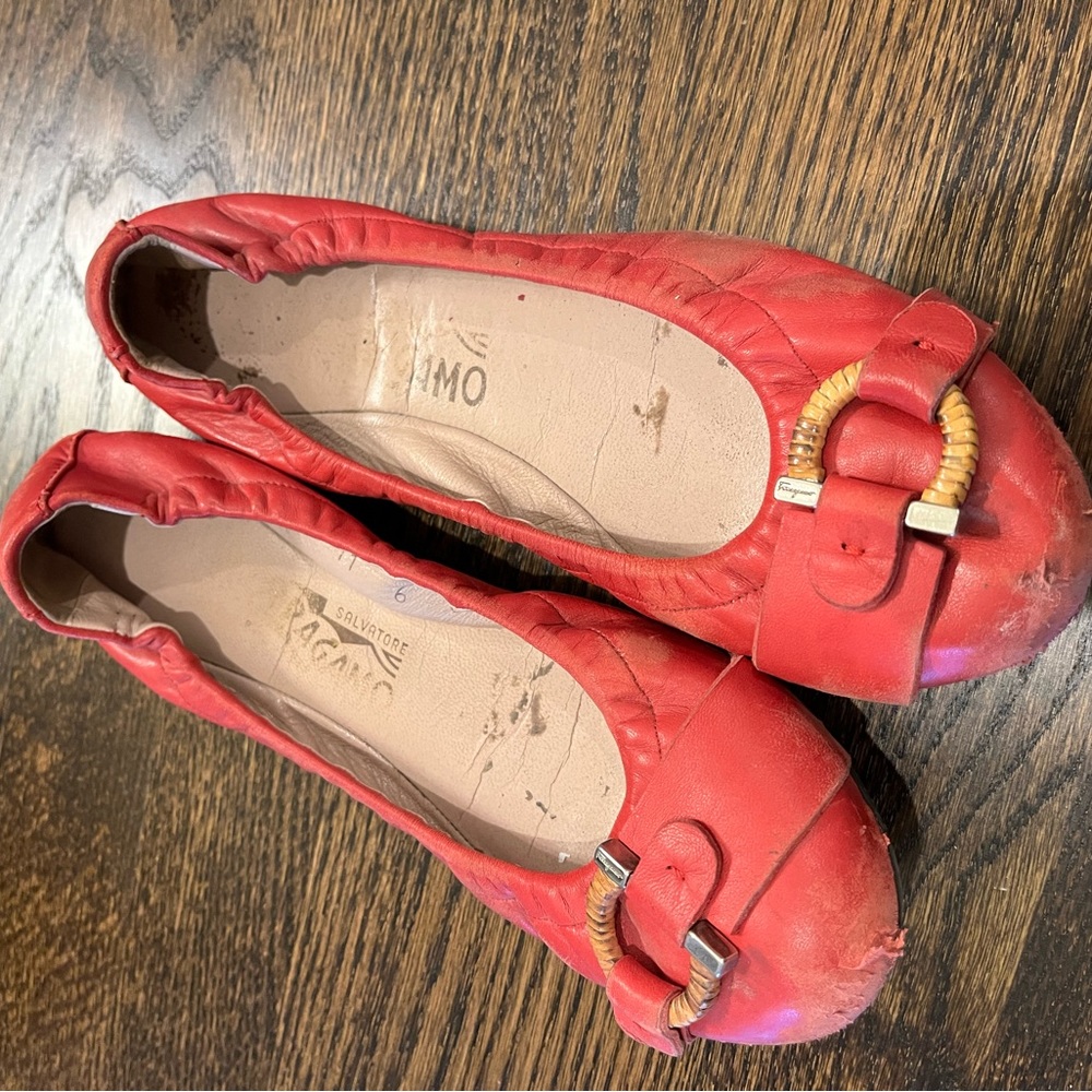 Ferragamo ballet flats with bamboo details. Orangey-red